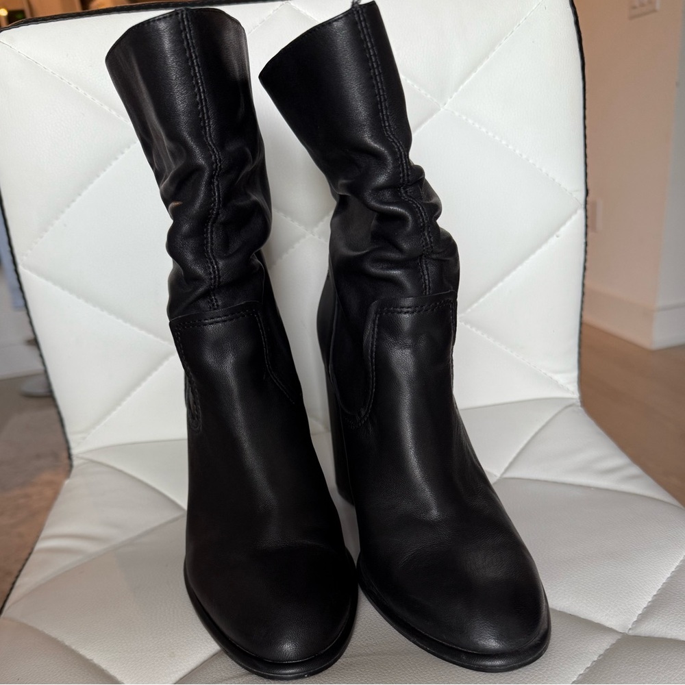 Elegant Black Women's Boots